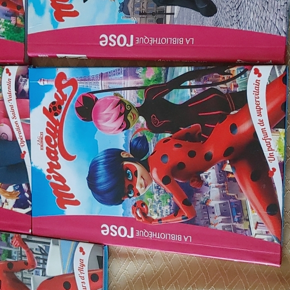 5 Livre Miraculous comme neuf - Picture 5 of 6